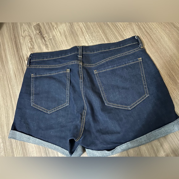 Size 8 Old Navy denim shorts - Picture 6 of 6